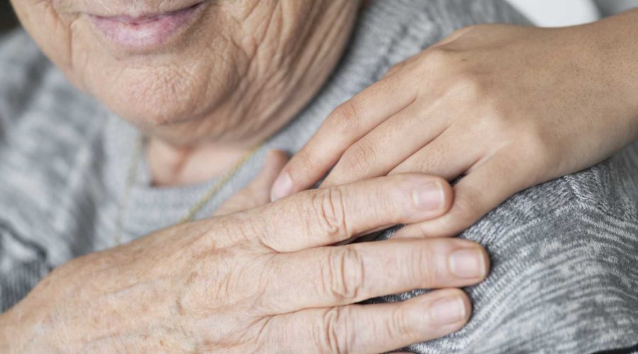 Dinlenirken ortaya çıkan titremeler Parkinson belirtisi olabilir